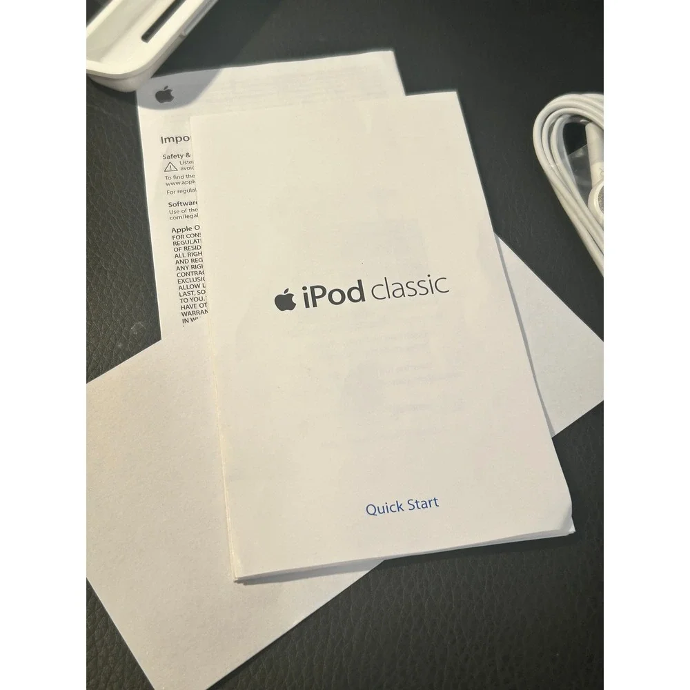 Apple iPod Classic 6th Generation 160GB Silver MP3 Player A1238 with Box